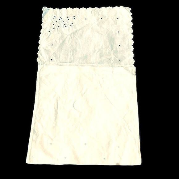 Butterfly White Cotton Cloth Bun Warmer Detailed Stitching - Picture 4 of 8